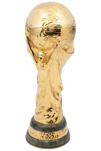 2010 FIFA WORLD CUP SPAIN PLAYERS TROPHY ISSUED BY THE SPANISH FOOTBALL FEDERATION 