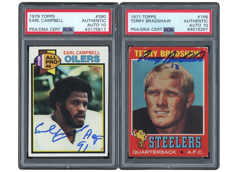 1971 TOPPS #156 TERRY BRADSHAW AND 1979 TOPPS #390 EARL CAMPBELL PAIR OF SIGNED ROOKIE CARDS - BOTH PSA AUTHENTIC, PSA/DNA 10 AUTOS.
