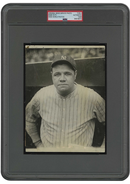 1926 BABE RUTH NEW YORK YANKEES ORIGINAL PHOTOGRAPH FROM WIDE WORLD PHOTOS - PSA/DNA TYPE I