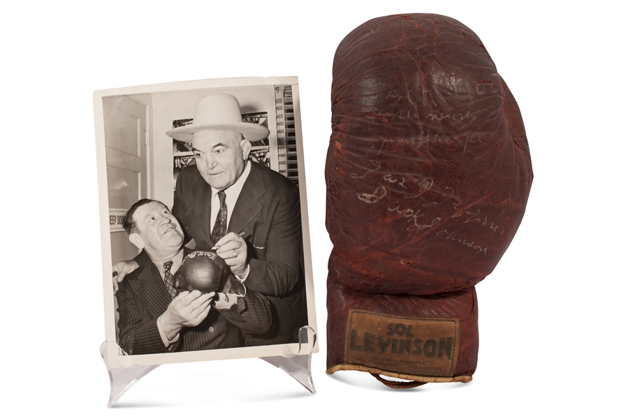 1/25/1944 JIM THORPE, JACK JOHNSON & JAMES JEFFRIES MULTI-SIGNED BOXING GLOVE - INCLUDES ORIGINAL PHOTO OF THE ACTUAL AUTOGRAPH SESSION AT A WORLD WAR II BOND RALLY!!! - PSA/DNA LOA