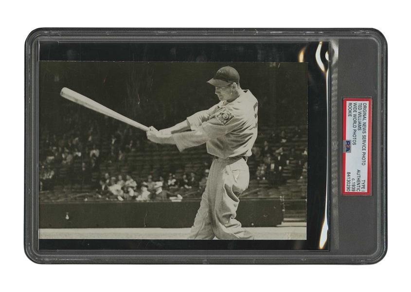 C. 1939 TED WILLIAMS ROOKIE ORIGINAL PHOTOGRAPH FROM WIDE WORLD PHOTOS - PSA/DNA TYPE I