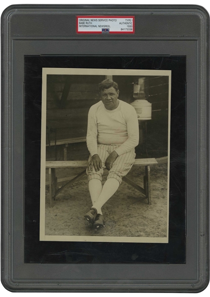 1930 BABE RUTH ORIGINAL PHOTOGRAPH TAKING A BREATHER AT SPRING TRAINING - PSA/DNA TYPE I