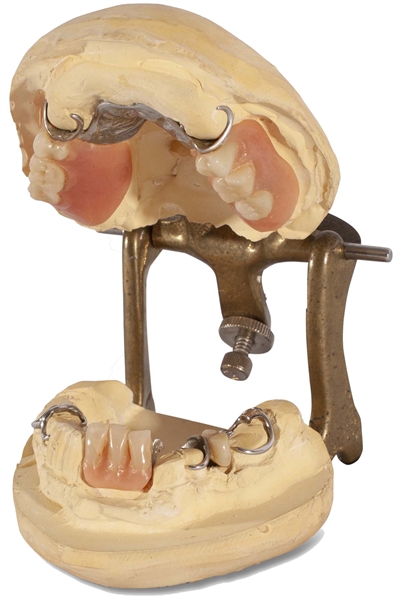 TY COBBS WELL-PRESERVED AND PERSONALLY USED DENTURES PREVIOUSLY DISPLAYED AT BASEBALL HALL OF FAME MUSEUM WITH COOPERSTOWN DOCUMENTATION (EX-HALPER COLLECTION)