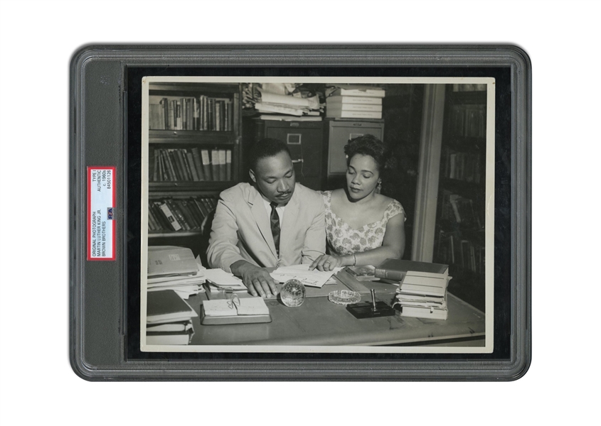 C. 1960S MARTIN LUTHER KING JR. AND HIS WIFE ORIGINAL PHOTOGRAPH - PSA/DNA TYPE I