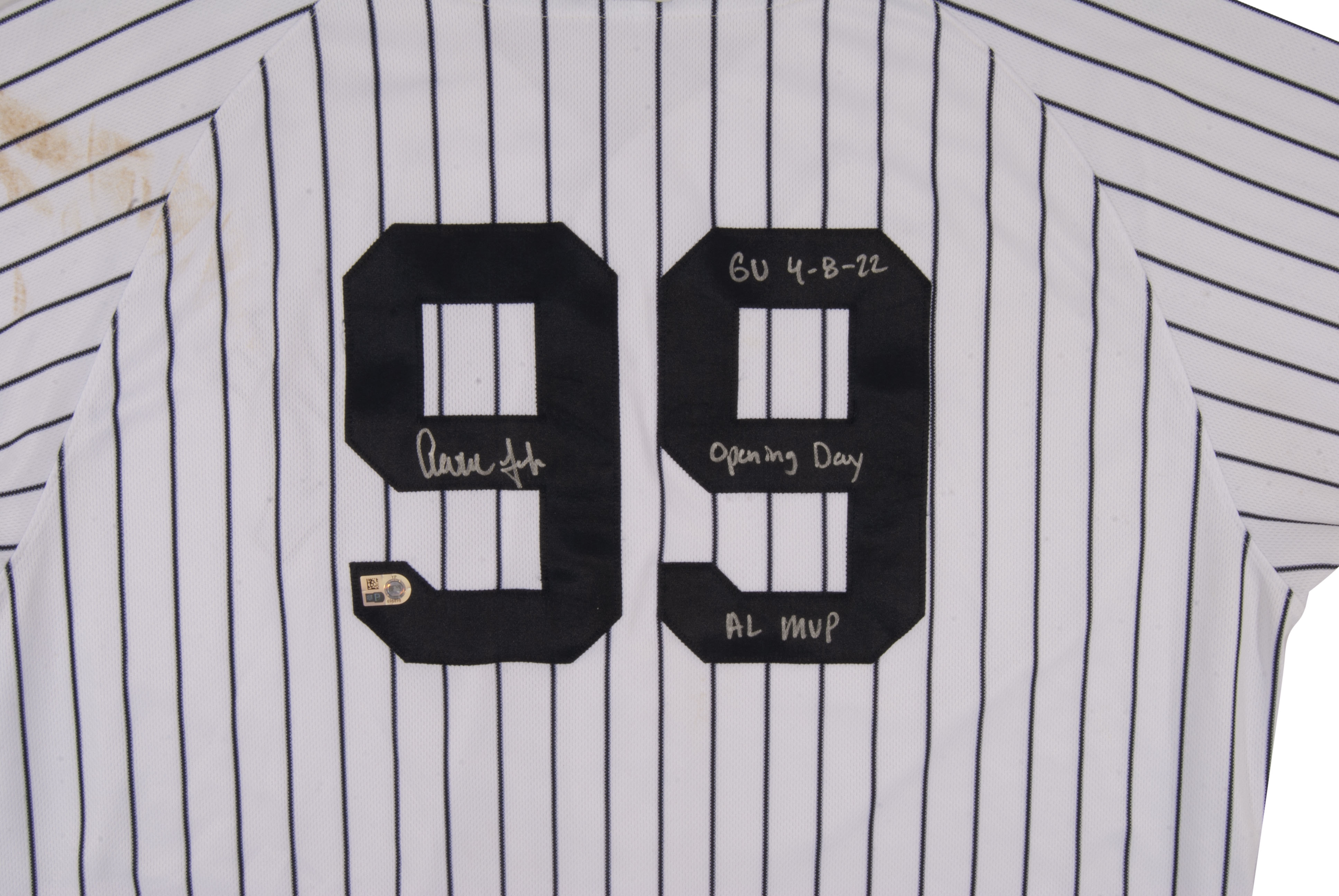 Yankees' Aaron Judge hits 62nd home run  How to get Aaron Judge jersey,  commemorative t-shirt, autograph after breaking Roger Maris' record 
