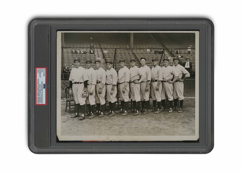 1927 New York Yankees (World Series Champions) Pitching Staff Original News Photograph by Underwood & Underwood - PSA/DNA Type 1