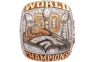 2015 Denver Broncos Super Bowl 10K Gold Staff Ring with Diamonds – Incl. Original Presentation Box
