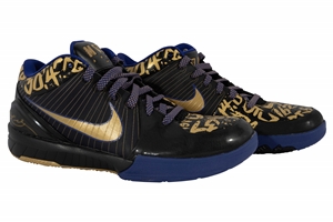 Kobe Bryant Autographed Nike Zoom Kobe IV 2009 POP MVP Finals Away Sneakers – Panini COA